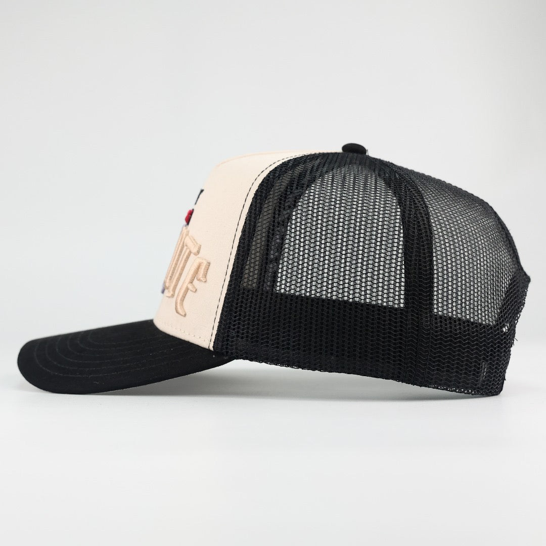 TIJUANA OFF-WHITE TRUCKER